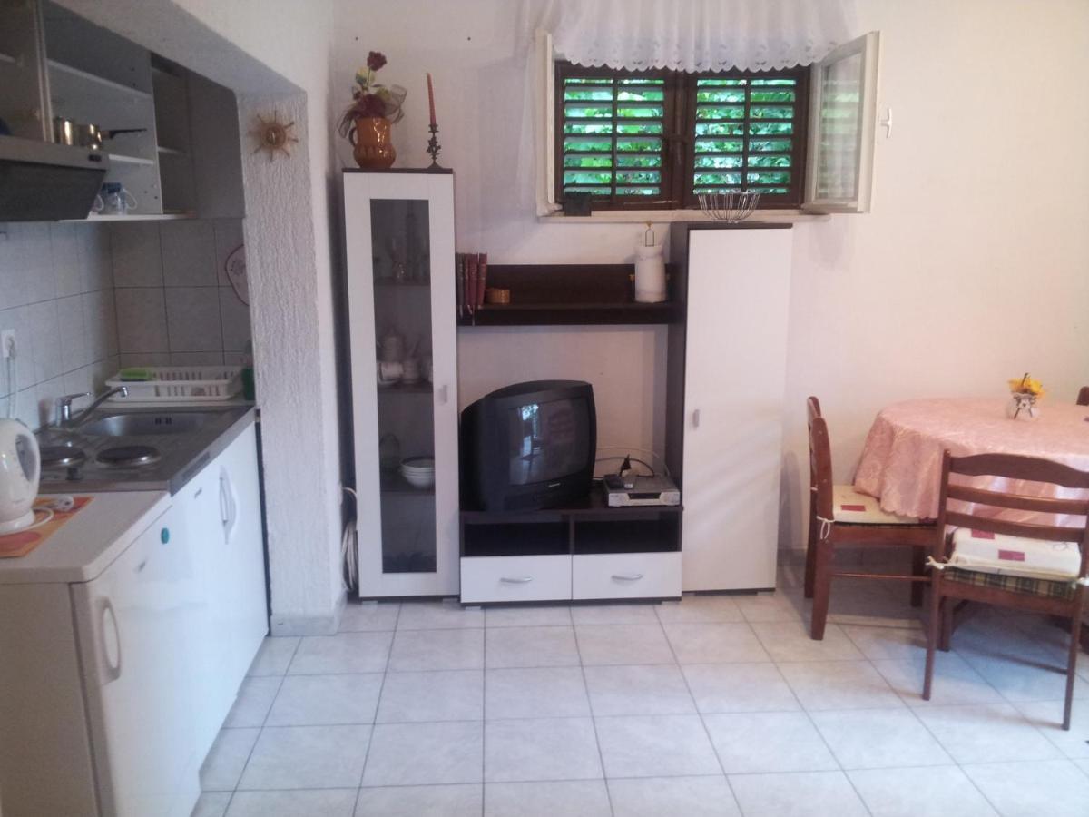 Zora Apartment *